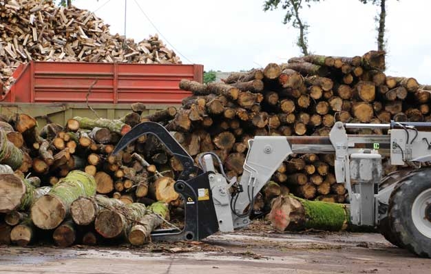 grappin forestier RIMAN pour grumes sur télescopique