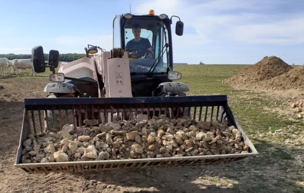 Godet champ pierreux, pierres pour télescopique agricole - RIMAN